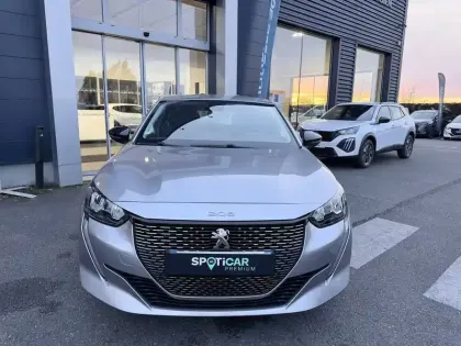 Photo 37 Peugeot 208  Electrique 50 kWh 136ch