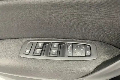 Photo 24 Renault Megane Gén. IV (BFB) Ph2 NG Techno 5