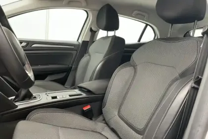 Photo 41 Renault Megane  IV Berline TCe 140 EDC