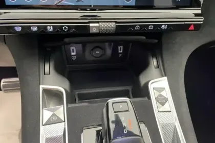 Photo 23 DS DS 7  BlueHDi 130 EAT8