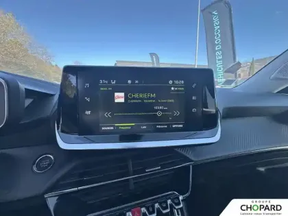 Photo 13 Peugeot 2008  PureTech 130 S&S BVM6