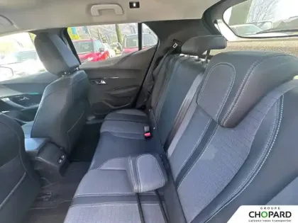 Photo 17 Peugeot 2008  PureTech 130 S&S BVM6