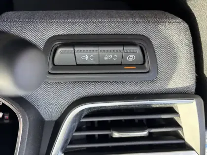 Photo 27 Renault Captur  E-Tech hybride 145