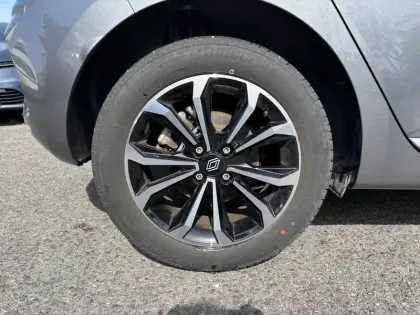 Photo 8 Renault Captur  E-Tech hybride 145