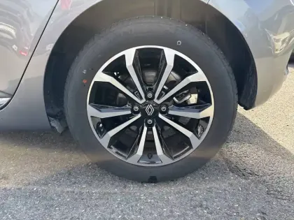 Photo 9 Renault Captur  E-Tech hybride 145