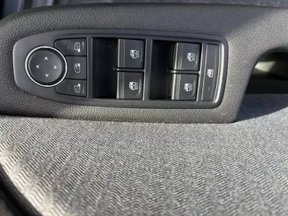 Photo 28 Renault Captur  E-Tech hybride 145