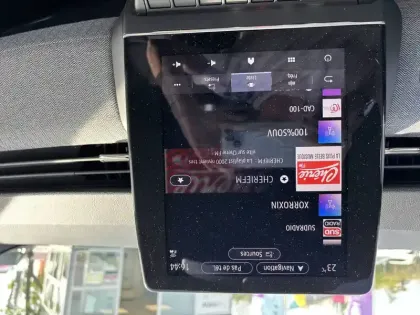 Photo 37 Renault Captur  E-Tech hybride 145