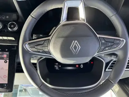 Photo 29 Renault Captur  E-Tech hybride 145