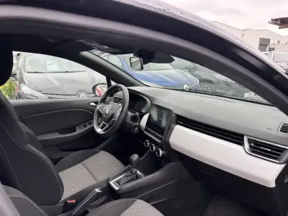 Photo 13 Renault Clio  E-Tech 140 - 21N