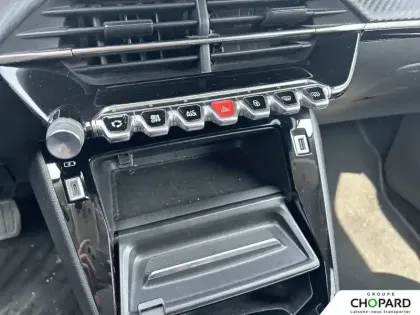 Photo 33 Peugeot 2008  BlueHDi 130 S&S EAT8