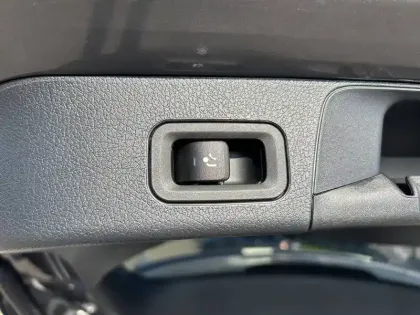 Photo 16 Mercedes GLB  200 d 8G-DCT