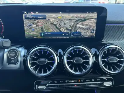 Photo 8 Mercedes GLB  200 d 8G-DCT