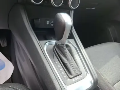 Photo 16 Renault Captur  E-Tech 145 - 21