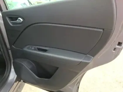 Photo 27 Renault Captur  E-Tech 145 - 21