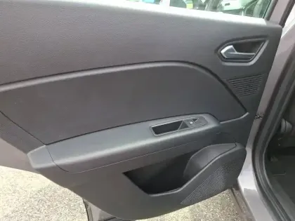 Photo 18 Renault Captur  E-Tech 145 - 21