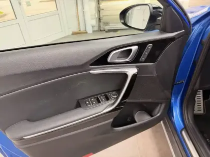 Photo 8 Kia Xceed  1.6 GDi PHEV 141ch DCT6