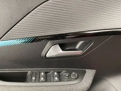 Photo 31 Peugeot 208  Electrique 50 kWh 136ch