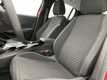 Photo 13 Peugeot 208  Electrique 50 kWh 136ch