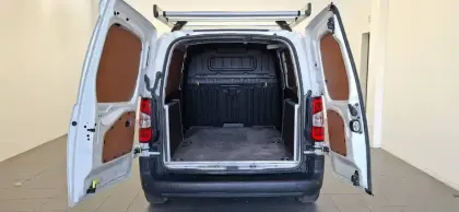 Photo 17 Peugeot Partner  FOURGON STANDARD 650 KG BLUEHDI 100 S&S BVM5