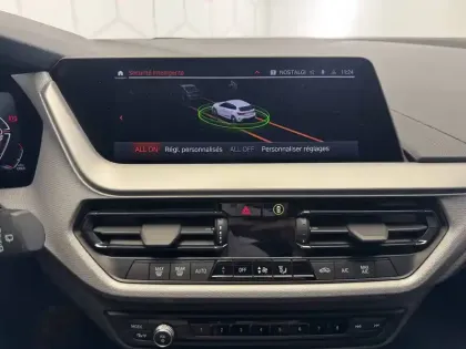 Photo 27 BMW Serie 1 118i 136 ch DKG7