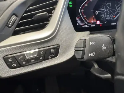 Photo 24 BMW Serie 1 118i 136 ch DKG7