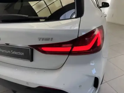 Photo 15 BMW Serie 1 118i 136 ch DKG7