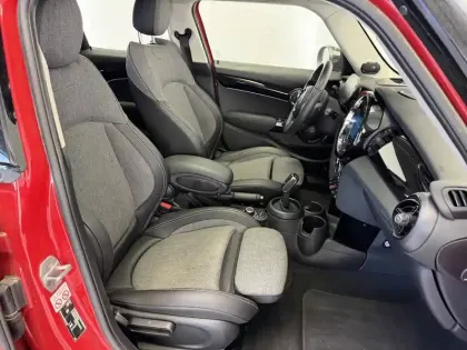 Photo 12 Mini Mini Hatch 5 Portes Cooper 136 ch DKG7