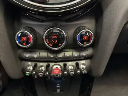 Photo 23 Mini Mini Hatch 5 Portes Cooper 136 ch DKG7