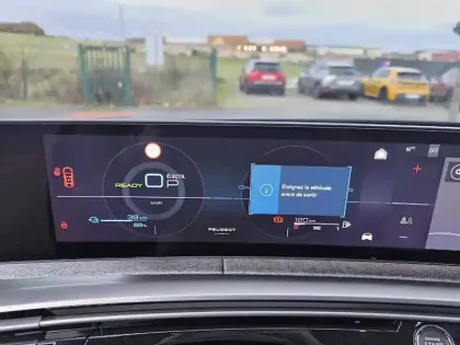 Photo 9 Peugeot 5008  Plug-in Hybrid 195 e-DCS7