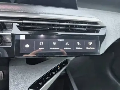 Photo 39 Peugeot 5008  Plug-in Hybrid 195 e-DCS7