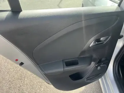 Photo 14 Opel Corsa  Electrique 136 ch & Batterie 50 kWh