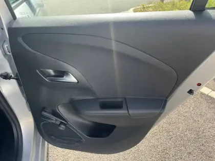 Photo 13 Opel Corsa  Electrique 136 ch & Batterie 50 kWh