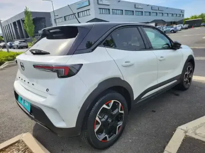 Photo 6 Opel Mokka  Electrique 136 ch & Batterie 50 kWh