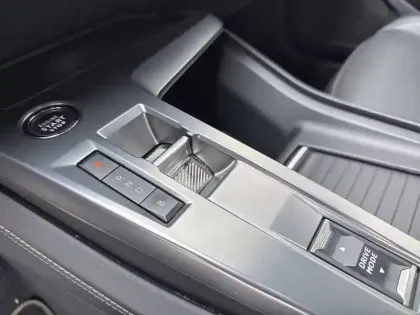 Photo 13 Peugeot 308  PHEV 225 e-EAT8