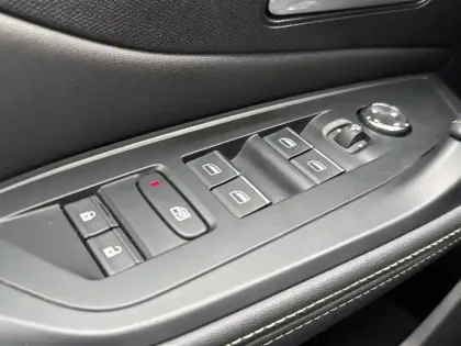 Photo 26 Peugeot 308  PHEV 225 e-EAT8