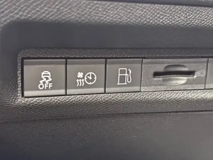 Photo 27 Peugeot 308  PHEV 225 e-EAT8