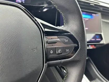 Photo 108 Peugeot 308  PHEV 225 e-EAT8