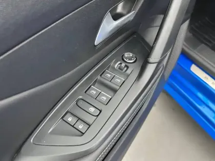 Photo 104 Peugeot 308  PHEV 225 e-EAT8