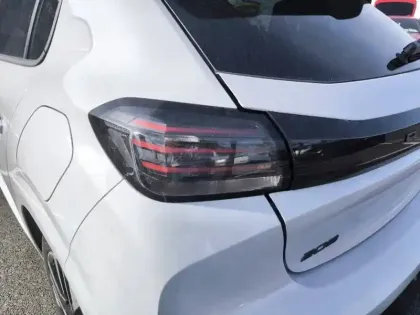 Photo 16 Peugeot 208  Hybrid 110 ch e-DCS6