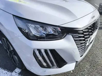 Photo 15 Peugeot 208  Hybrid 110 ch e-DCS6