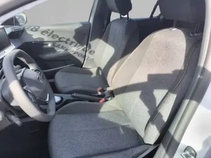 Photo 10 Peugeot 208  Hybrid 110 ch e-DCS6