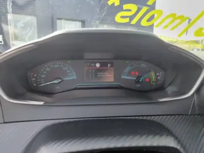 Photo 9 Peugeot 208  Hybrid 110 ch e-DCS6
