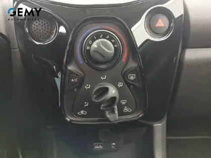 Photo 46 Peugeot 108  VTi 72ch S&S BVM5