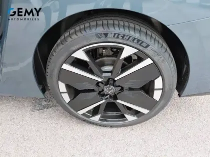 Photo 10 Peugeot 308  SW Hybrid 145 e-DCS6