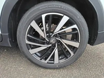 Photo 18 Mg ZS  1.5 L Hybrid+ 197 ch