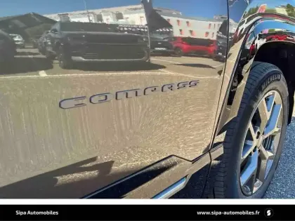 Photo 27 Jeep Compass  1.2 Turbo T3 145 ch BVR6 e-Hybrid 4x2