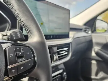 Photo 13 Ford Kuga NOUVEAU  2.5 DURATEC 180 FLEXIFUEL FHEV E85 POWERSHIFT