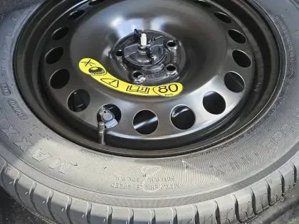 Photo 16 Ford Kuga NOUVEAU  2.5 DURATEC 180 FLEXIFUEL FHEV E85 POWERSHIFT