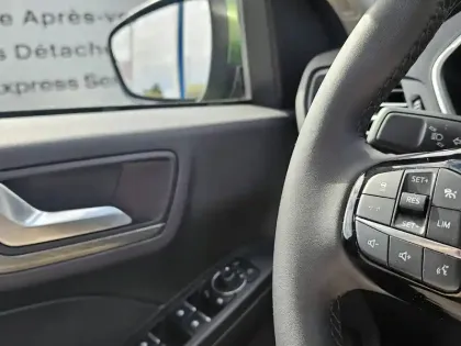 Photo 12 Ford Kuga NOUVEAU  2.5 DURATEC 180 FLEXIFUEL FHEV E85 POWERSHIFT