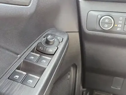 Photo 15 Ford Kuga NOUVEAU  2.5 DURATEC 180 FLEXIFUEL FHEV E85 POWERSHIFT